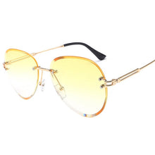 Load image into Gallery viewer, Blue Red Aviation Sunglasses